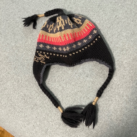 Arc'teryx Wool Beanie Knit Hat Earflap Winter Outdoors Gorpcore Wool Snow - Picture 2 of 9